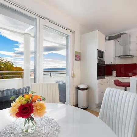 Marina Lux Apartment *