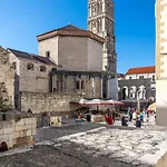 Bacvice - 2 Bedroom , Terrace,3 Air Conditioners, Parking,elevator 3 Minutes To The Apartamento