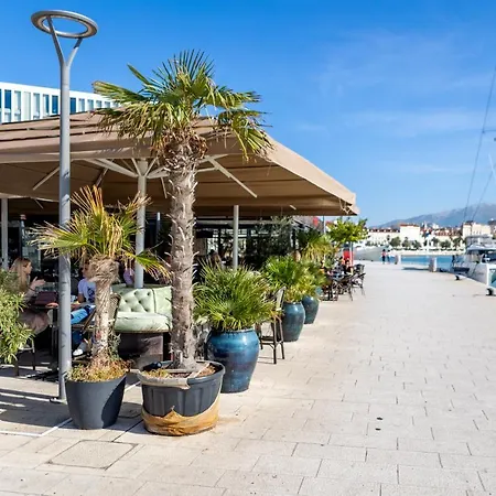 Appartement Marina Lux *