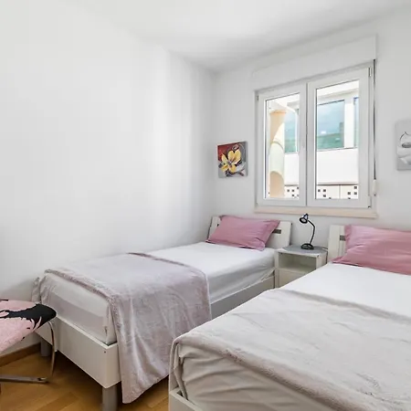 Appartamento Bacvice - 2 Bedroom , Terrace,3 Air Conditioners, Parking,elevator 3 Minutes To The