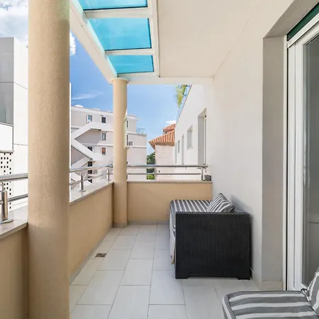 Bacvice - 2 Bedroom , Terrace,3 Air Conditioners, Parking,elevator 3 Minutes To The Appartamento Spalato